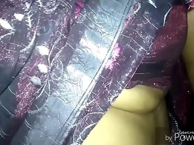 Naughty Indian bhabhi seduces her office boy in steamy encounter